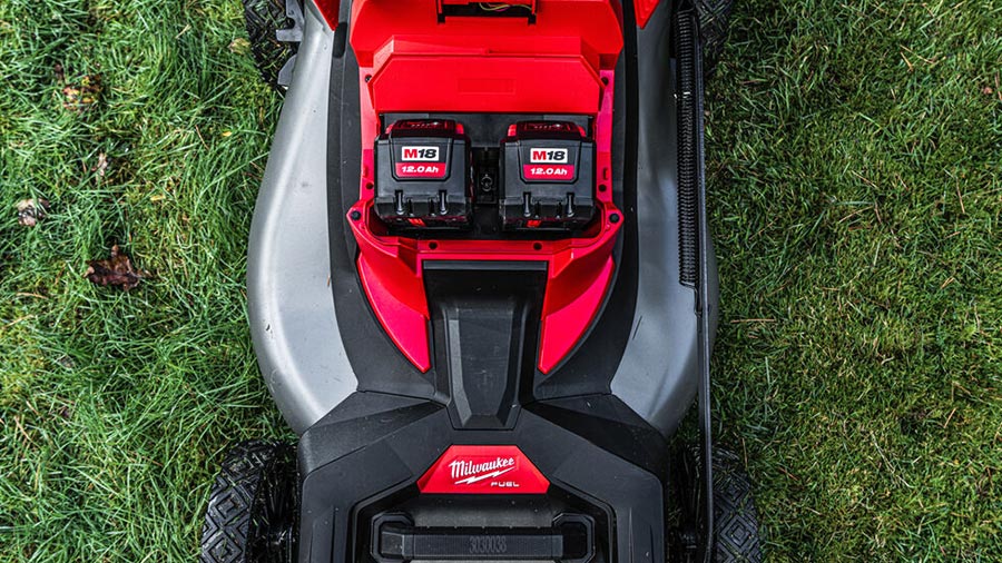 tondeuse autotractée à double batterie M18 F2LM53 Milwaukee tondeuse autotractée à double batterie M18 F2LM53 Milwaukee